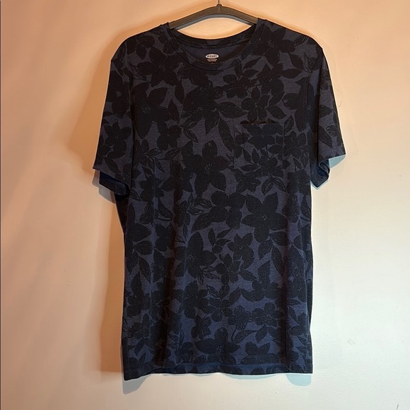 Old Navy Blue and Black Short Sleeve Tee with Geometric Pattern - Picture 1 of 12